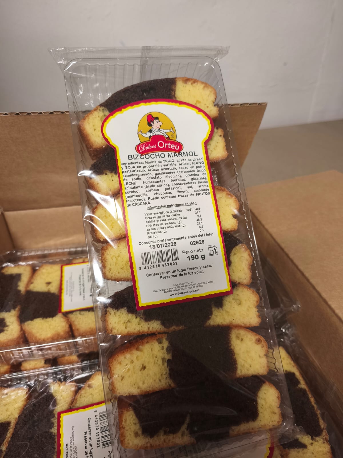 Bizcocho marmolado de Dulces Orteu, tierno y veteado con vainilla y cacao