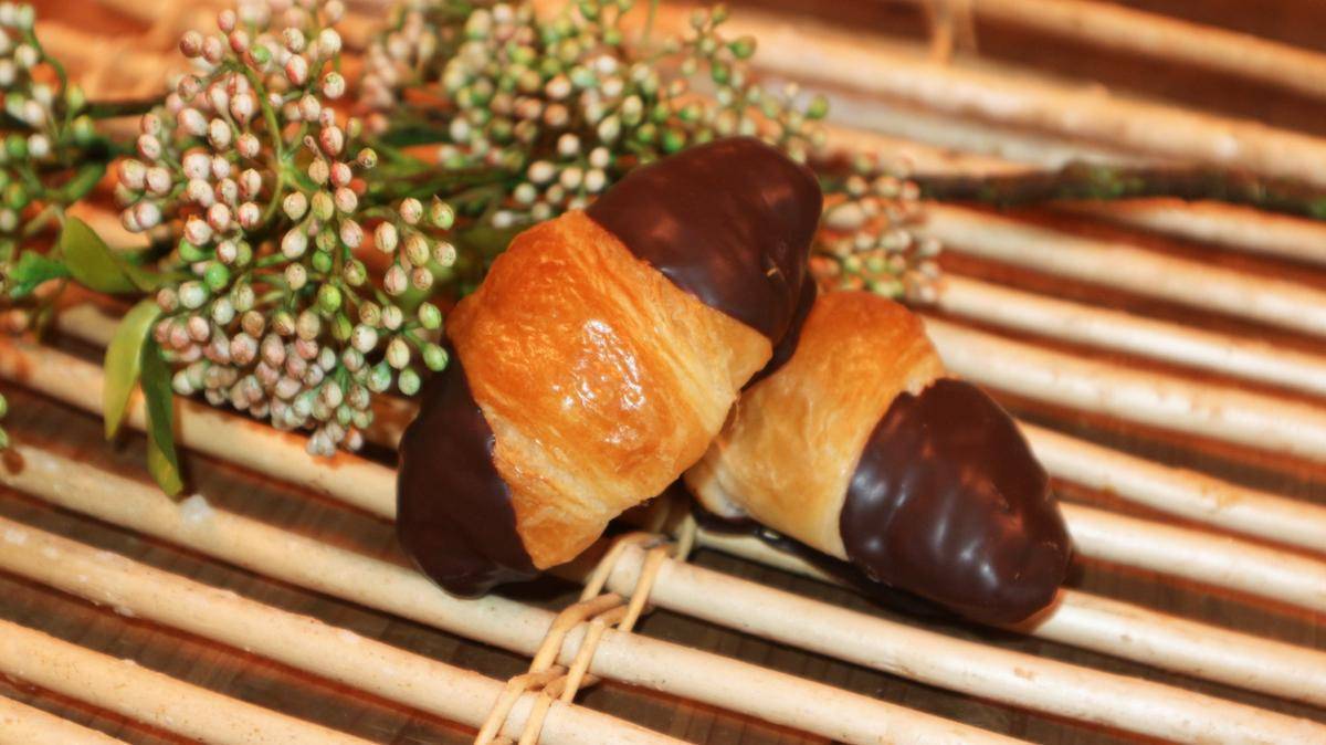 Croissant Medio Baño BELCAN 1.7kg 1 Caja, bollería
