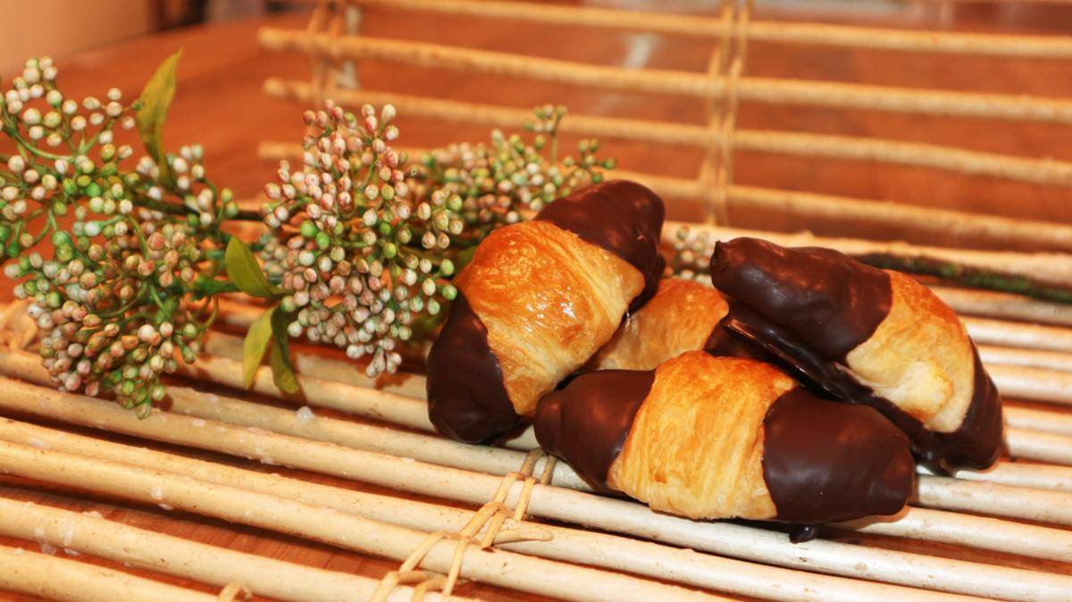 Croissant Medio Baño BELCAN 1.7kg 1 Caja, bollería