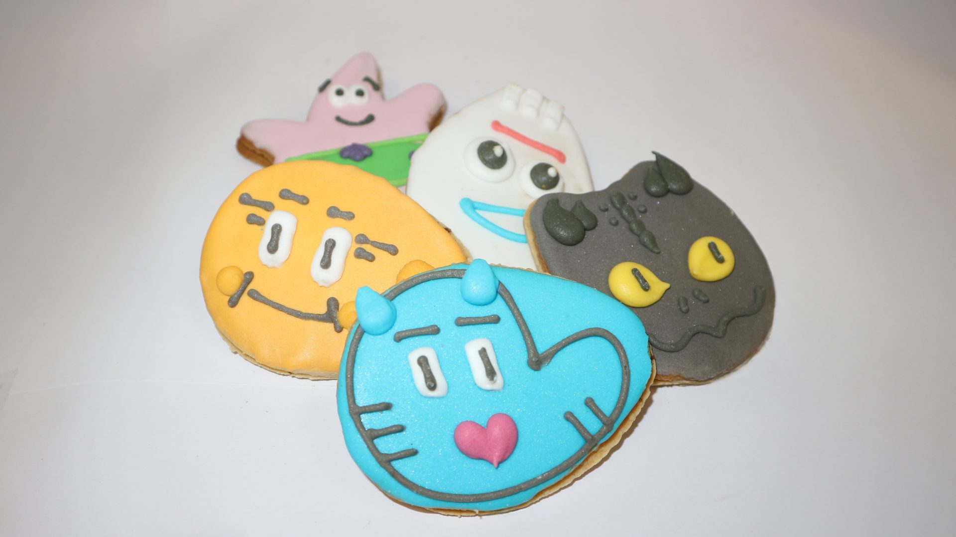 Galleta surtida de Lozano, variedad de formas doradas, crujientes y tiernas