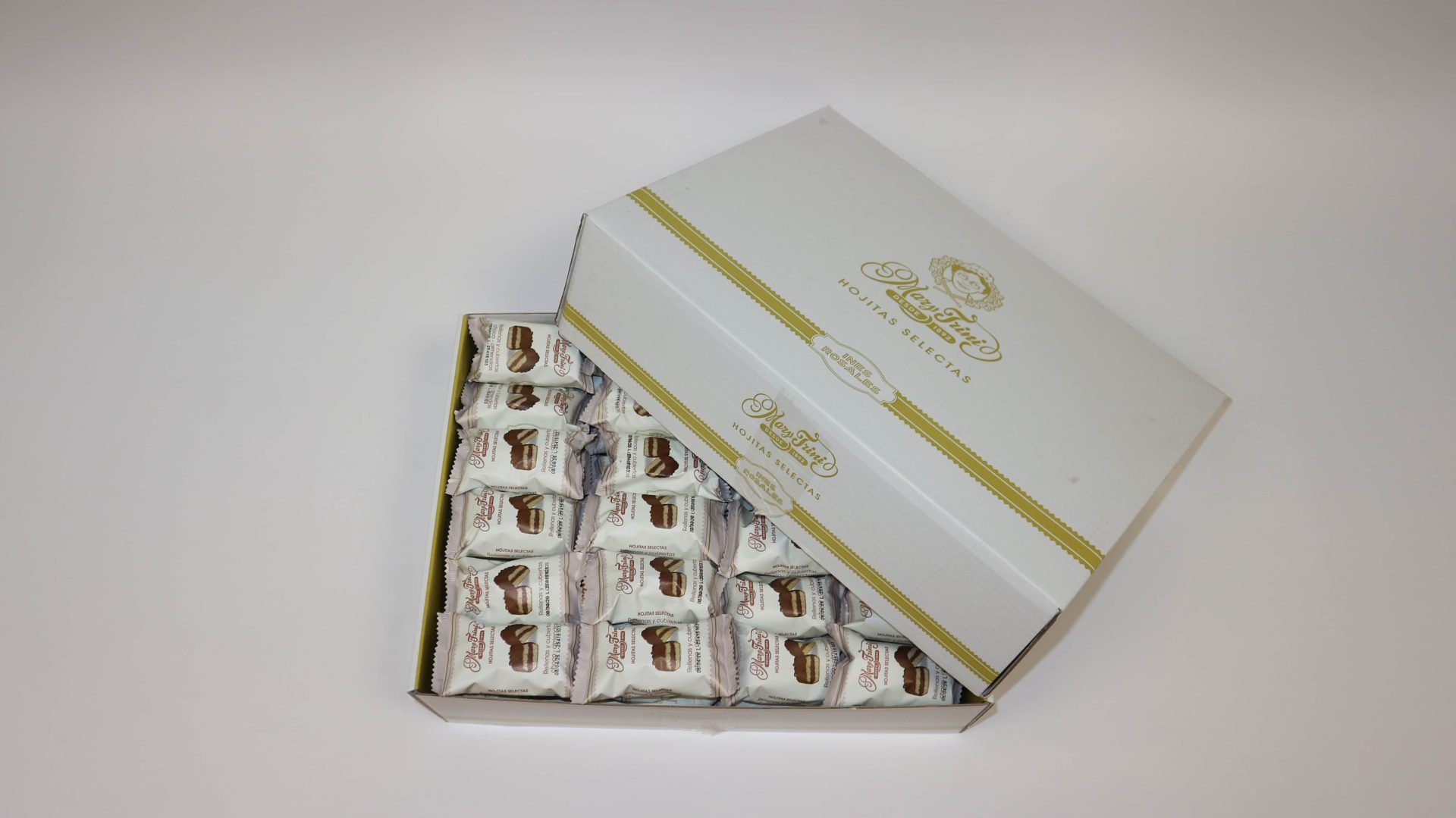 Hojaldrina de chocolate y almendra Mary Trini, hojaldre con cacao y almendra crujiente
