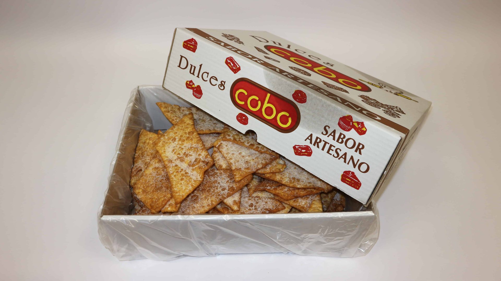 Hojuelas Cobo, láminas de hojaldre azucaradas y crujientes