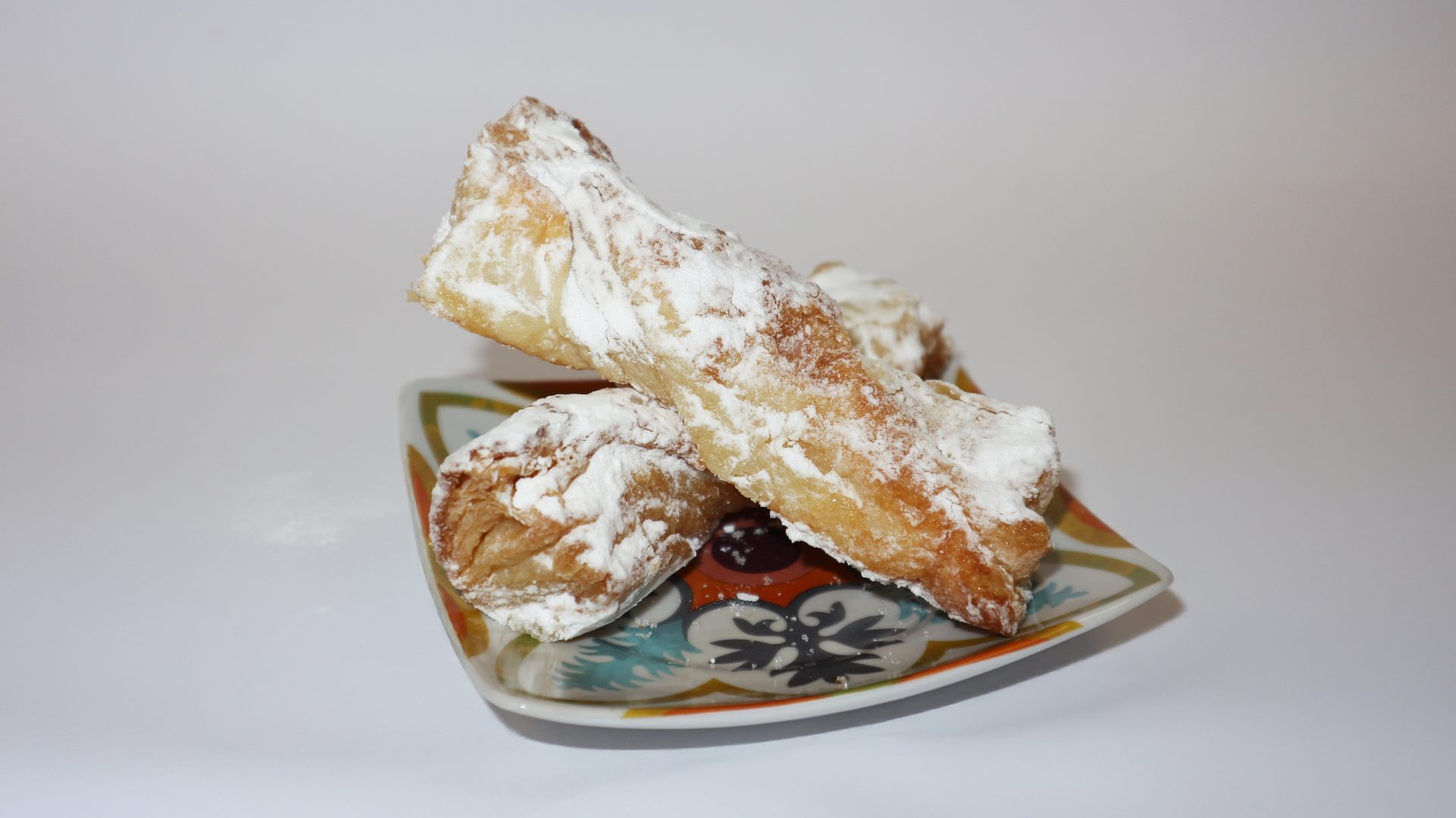 Lazo Blanco Jesus 1.7kg, hojaldre de Pastelería Jesús