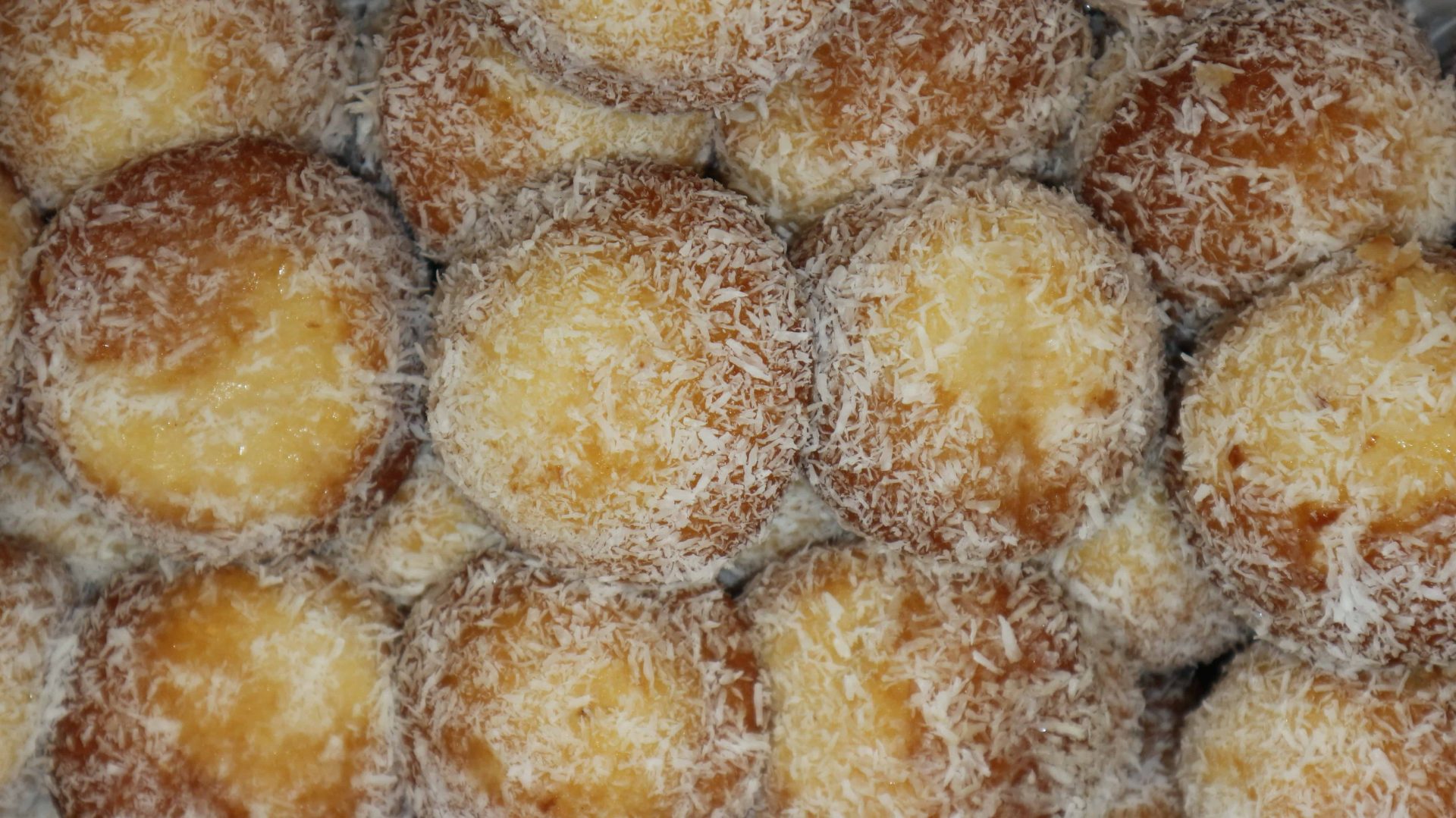 Magdalena de coco de la abuela Félix, bizcocho tierno con coco rallado y aroma casero