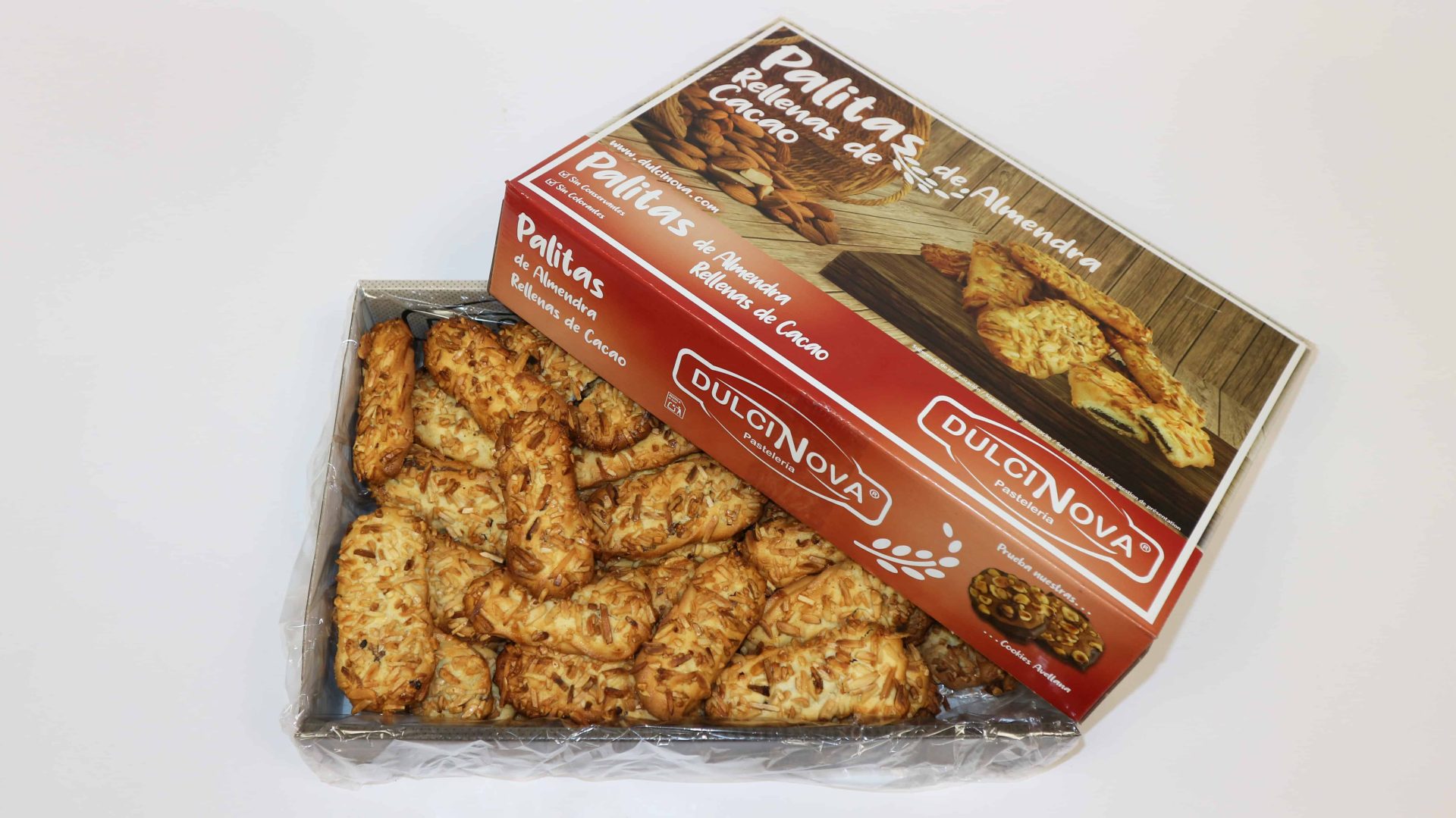 Palitos de almendra rellenos Bartol, dorados y crujientes con relleno suave