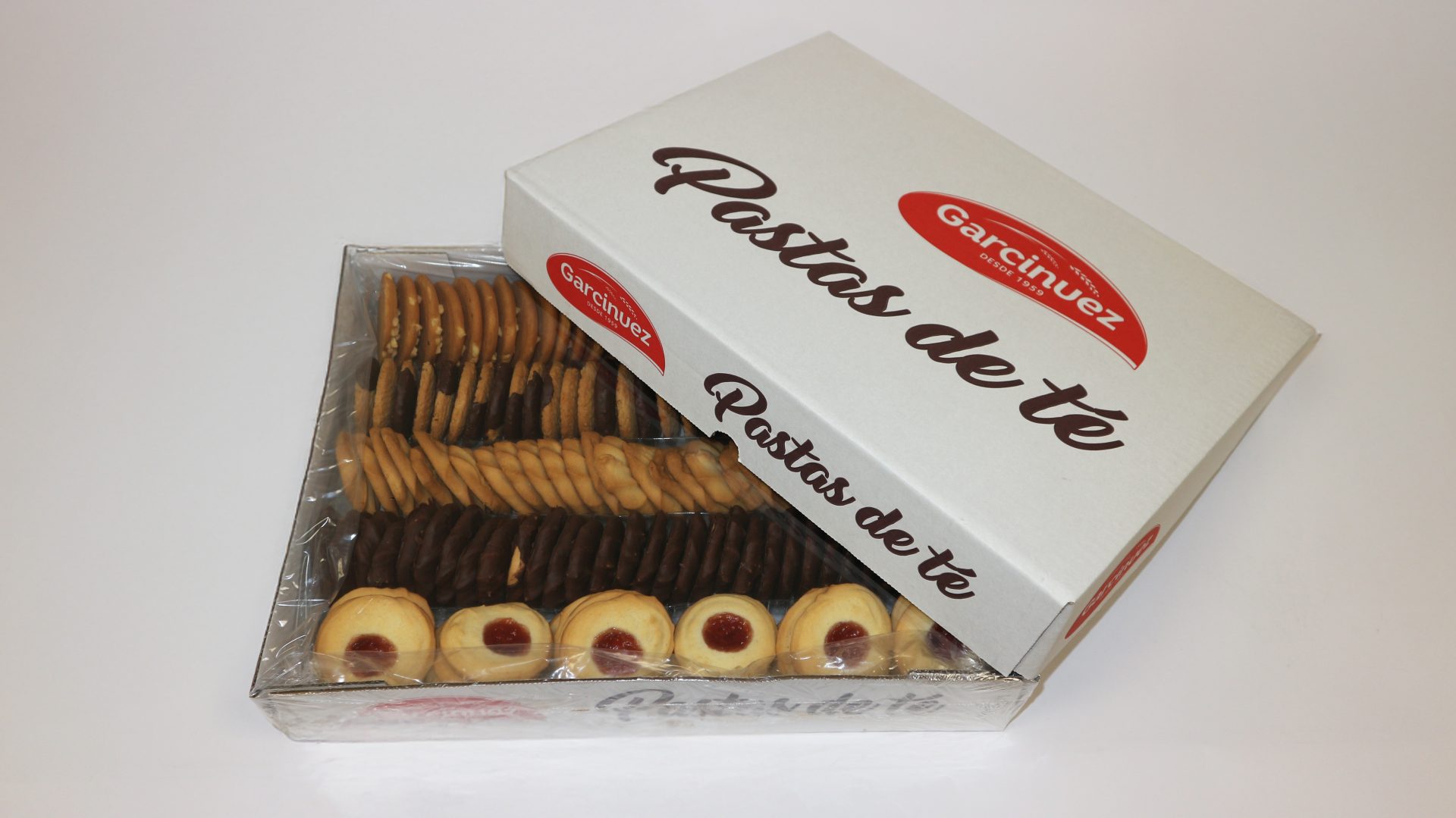 Surtido de pastas de té Garcinuez, pequeñas galletas mantecosas doradas al horno