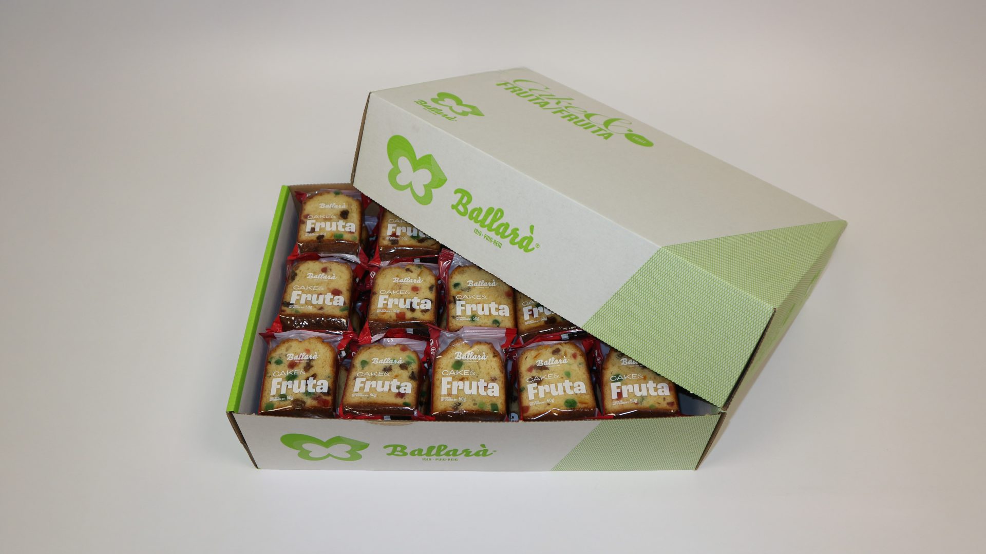 Plum cake de fruta Ballara, bizcocho mantecoso con fruta confitada