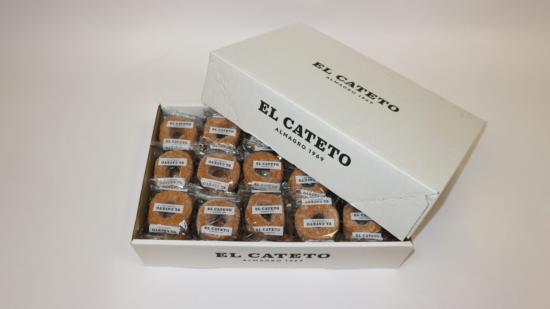 Roscos fritos dobles El Cateto, crujientes por fuera y tiernos por dentro
