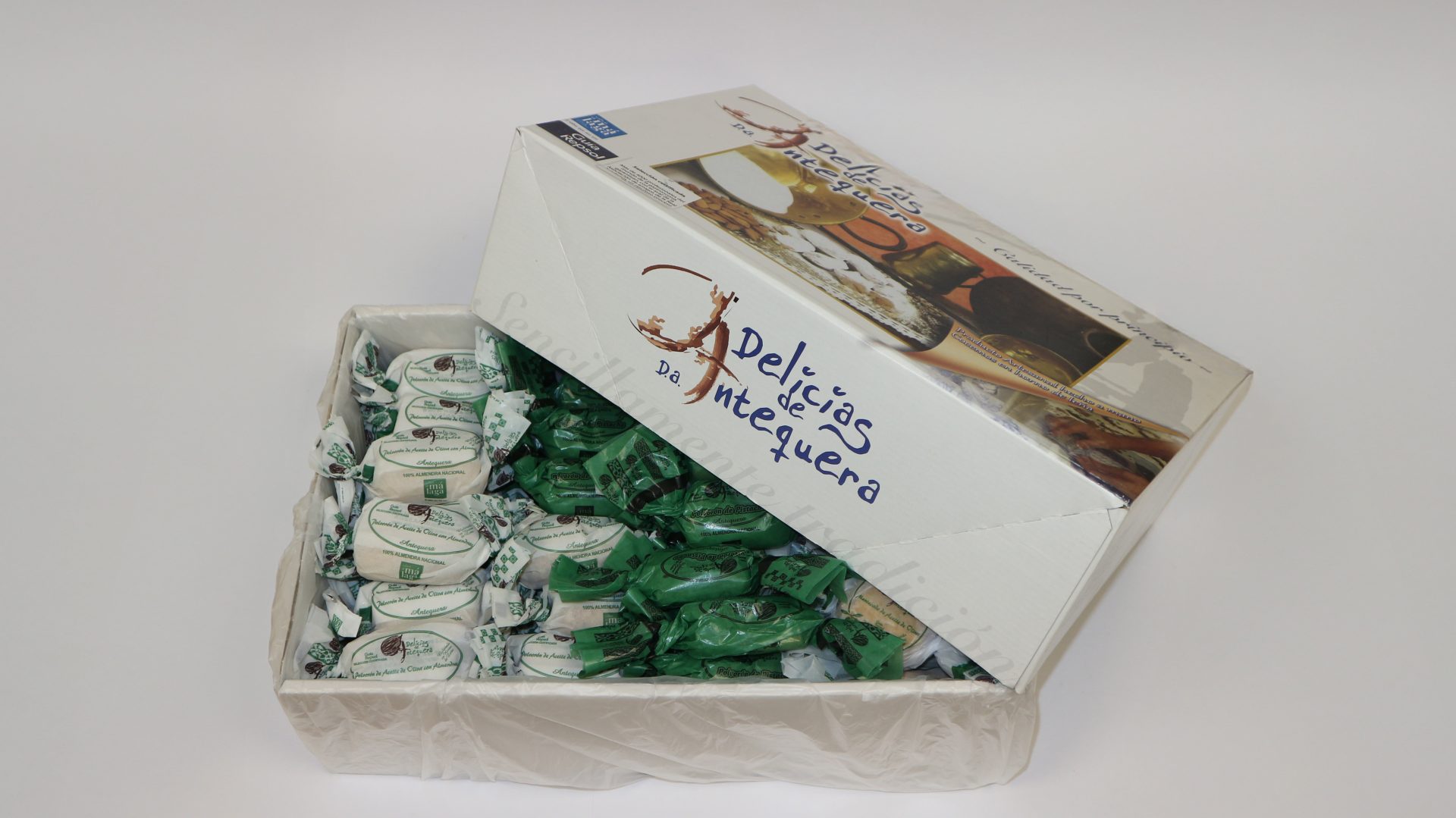 Surtido de mantecados de aceite de oliva Delicias de Antequera en caja navideña variada