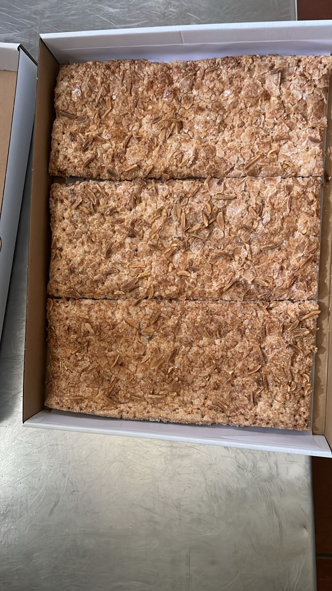 Coca Llardons Almendra TRIBO 1 kg Tiras - Imagen 3