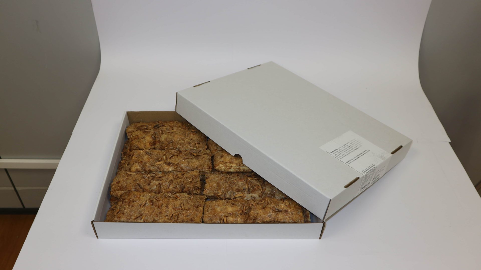 Coca Llardons Almendra TRIBO 1kg