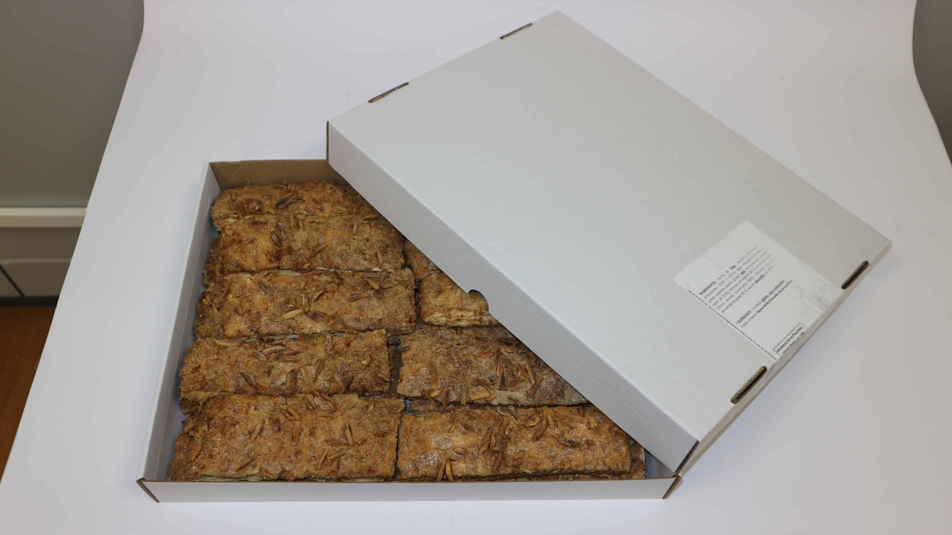 Coca Llardons Almendra TRIBO 1kg